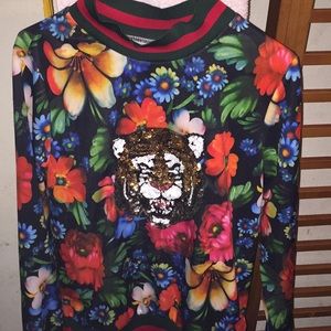 Long sleeve colorful shirt